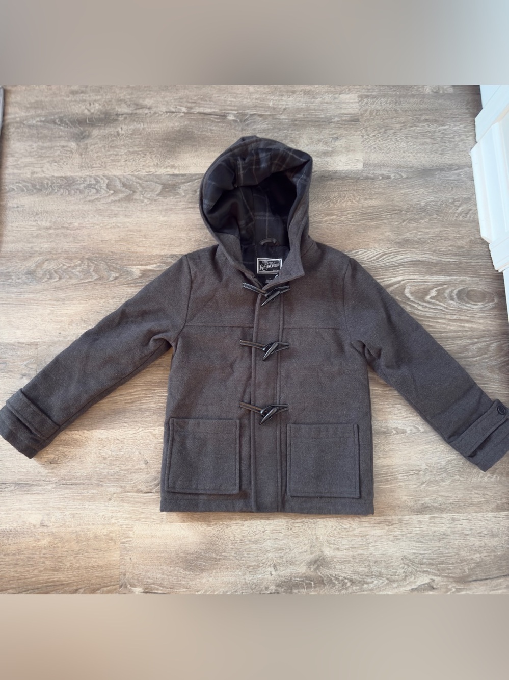 RothschildChildren's SZ 7 Charcoal Gray Toggle Hooded Coat also zips. Excellent
